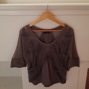 Embroidered Grey Short Sleeve Mesh Sleeve Tee